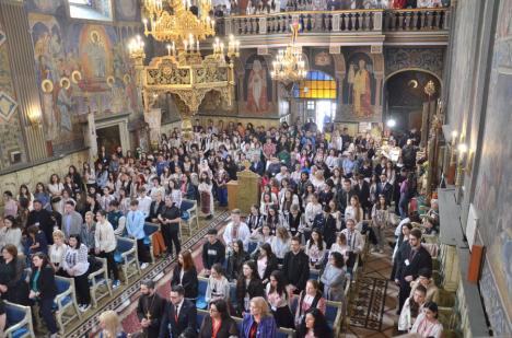 Cei mai buni: Câștigătorii Olimpiadei naționale interdisciplinare „Cultură și spiritualitate”, premiați la Oradea (FOTO)
