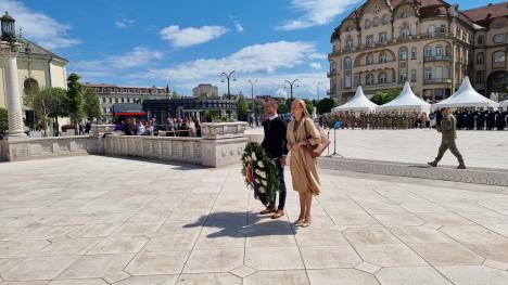 Ziua Independenței de Stat a României, sărbătorită și la Oradea. S-au depus flori la statuia Regelui Ferdinand (FOTO)