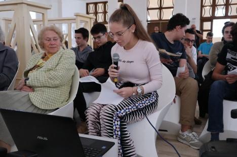 100 de voci la 100 de ani: Tereza Mózes, supravieţuitoare a Holocaustului, a vorbit din Israel cu elevii orădeni adunaţi să o sărbătorească la Muzeul Evreilor (FOTO / VIDEO)