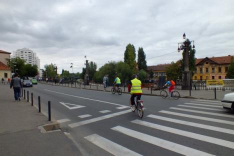 Bicicleta, cel mai rapid mijloc de transport în Oradea. Peste 500 de orădeni au pedalat victorioşi prin oraş (FOTO/VIDEO)