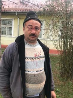 Mica ţiganiadă: În scandalul potolit cu mascații la Sânnicolau, o familie de scandalagii a atacat Postul de Poliţie