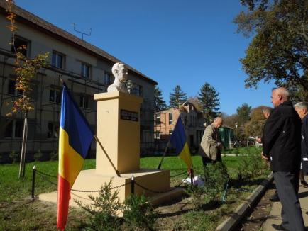 Anti-erou pe soclu: Autorităţile din Marghita i-au ridicat statuie unui bolşevic stalinist şovin (FOTO)