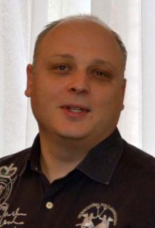 Stomatologul Dan Slăvescu este administratorul primei firme a Universităţii din Oradea