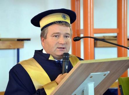 Rectorul Constantin Bungău: "O universitate puternică se construieşte în timp"