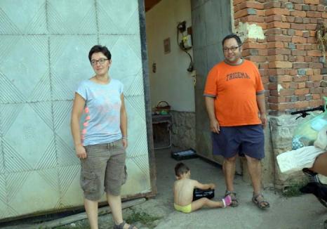 Bienvenido a Coleşti! Două familii tinere, între care una româno-spaniolă, vor să facă dintr-un sat de lângă Vaşcău o destinaţie de ecoturism (FOTO)