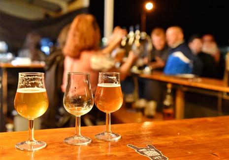 Să curgă berea! 1 Mai va fi sărbătorit și în Oradea, cu mai multe petreceri cu mici, bere, vinuri și concursuri