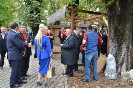 Zilele Culturii Slovace, cu gulaş, găluşte tăuţeşti şi politicieni flămânzi (FOTO)