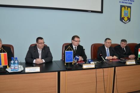 Şefii Poliţiei Române şi Poliţiei Ungare au semnat un acord de cooperare pentru controale comune în trafic