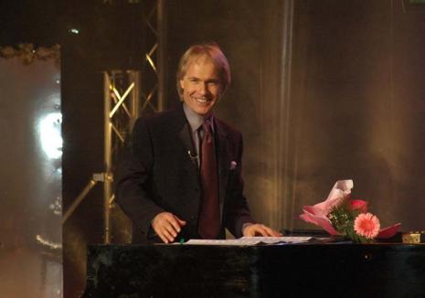 Ballade pour… Oradea: Cel mai de succes pianist al tuturor timpurilor, Richard Clayderman, va concerta la Teatrul Regina Maria