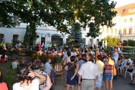 Artiştii orădeni au cântat pentru pace în parcul Palatului Baroc (FOTO/VIDEO)