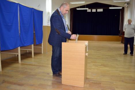 La Ocska, alegerea între Ponta şi Iohannis e clară: 'Aş vota dacă ar candida Ceauşescu!' (FOTO)