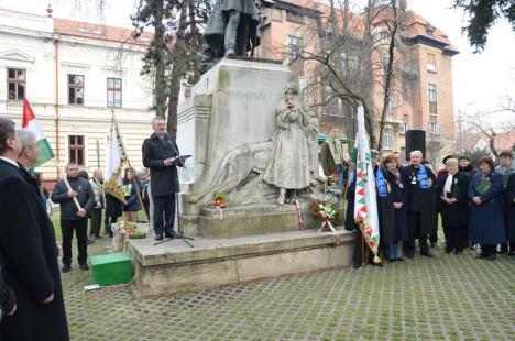 De 15 martie, PPMT a mai cerut o dată amplasarea statuii Sfântului Ladislau în Piaţa Unirii (FOTO)