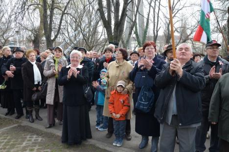 De 15 martie, PPMT a mai cerut o dată amplasarea statuii Sfântului Ladislau în Piaţa Unirii (FOTO)