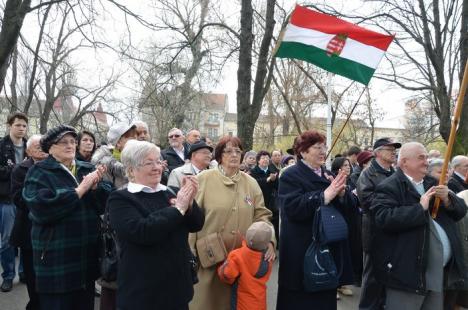 De 15 martie, PPMT a mai cerut o dată amplasarea statuii Sfântului Ladislau în Piaţa Unirii (FOTO)