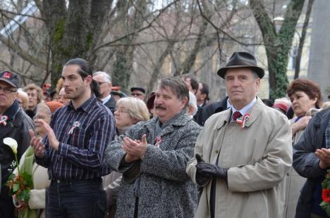 De 15 martie, PPMT a mai cerut o dată amplasarea statuii Sfântului Ladislau în Piaţa Unirii (FOTO)