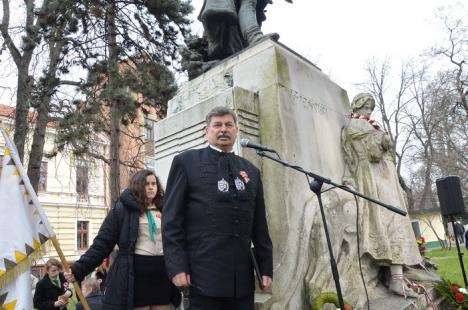 De 15 martie, PPMT a mai cerut o dată amplasarea statuii Sfântului Ladislau în Piaţa Unirii (FOTO)