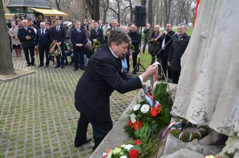 De 15 martie, PPMT a mai cerut o dată amplasarea statuii Sfântului Ladislau în Piaţa Unirii (FOTO)