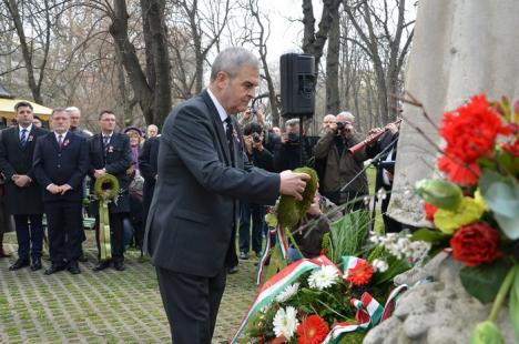 De 15 martie, PPMT a mai cerut o dată amplasarea statuii Sfântului Ladislau în Piaţa Unirii (FOTO)