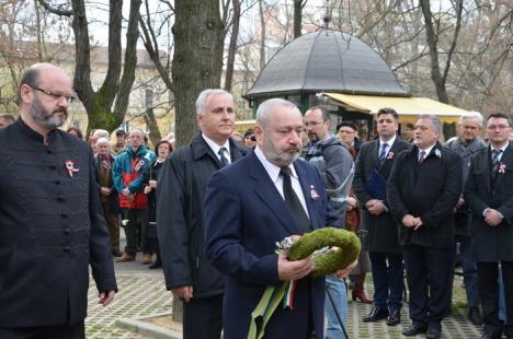 De 15 martie, PPMT a mai cerut o dată amplasarea statuii Sfântului Ladislau în Piaţa Unirii (FOTO)