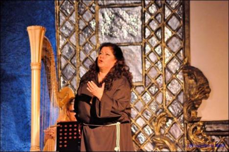 Dublu cadou: Vineri, orădenii pot opta între spectacolul de operă Aida şi un concert-omagiu Maria Tănase