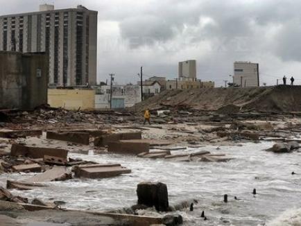 Americanii încearcă să-şi revină după uraganul Sandy: "Este o catastrofă de proporţii aproape biblice" (FOTO)