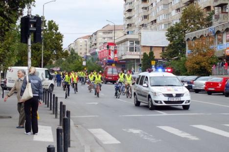 Bicicleta, cel mai rapid mijloc de transport în Oradea. Peste 500 de orădeni au pedalat victorioşi prin oraş (FOTO/VIDEO)