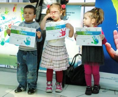 Sute de copii au sărbătorit Ziua Apei la Lotus Center (FOTO)