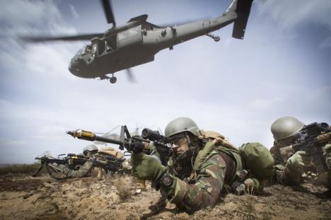 NATO contracarează Rusia: Alianţa dublează forţa de reacţie şi mobilizează trupe în estul Europei