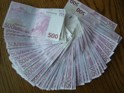 Un român a fost prins în Borş cu 40.000 de euro furaţi din Germania