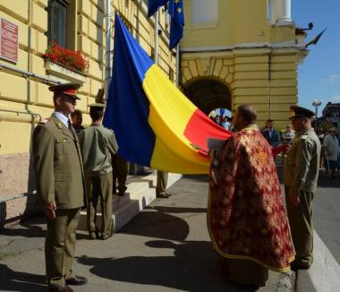Drapelul tricolor, onorat la Oradea de oficialităţi şi cetăţeni (FOTO)