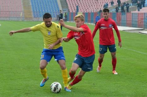 Prima victorie: FC Bihor a învins cu 1-0 FC Caransebeş şi a părăsit ultima poziţie în clasament (FOTO)