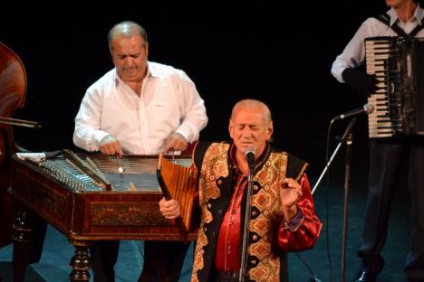 Maestrul Gheorghe Zamfir a deplâns neamul românesc la concertul de la Oradea: "Vor să ne fure aurul" (FOTO/VIDEO)