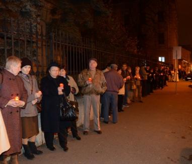 Provocare: La protestul pentru restituirea Colegiului Eminescu, oamenii lui Tokes au scris că acesta e "proprietate maghiară" (FOTO)