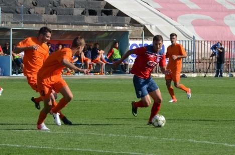 Niculescu a debutat "acasă" cu victorie: FC Bihor a bătut Luceafărul cu 2-1 (FOTO)