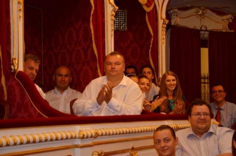 Noua echipă CSM U Oradea, prezentată la Teatrul Regina Maria: "Vrem aurul!" (FOTO/VIDEO)