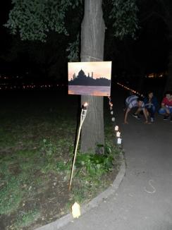 Lumânările care au umplut Parcul 1 Decembrie i-au adus pe orădeni la Festivalul Luminii (FOTO)
