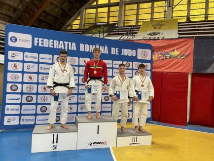 Patru medalii şi un titlu de campion naţional pentru judoka orădeni la Finala Campionatului Naţional pentru Tineret (FOTO)