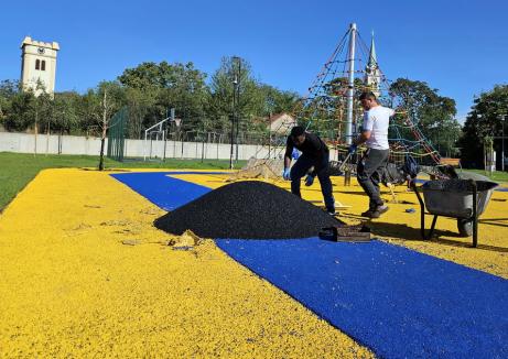 Amenajarea Parcului Rectorului din cartierul Episcopia Bihor se apropie de finalizare (FOTO)