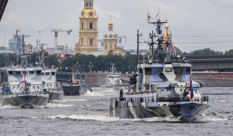Președintele Vladimir Putin își laudă forța Marinei ruse, care poate lovi letal „orice țintă inamică” (FOTO)