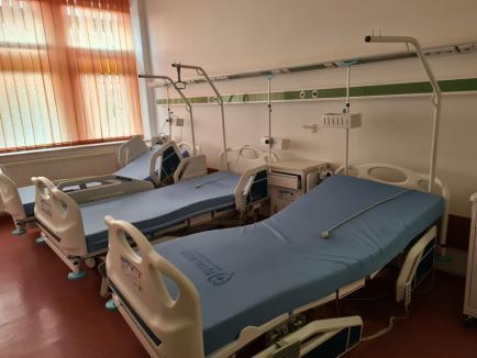 TIR cu 12 paturi ATI pentru pacienţii Covid, instalat în curtea Spitalului Municipal din Oradea (FOTO / VIDEO)
