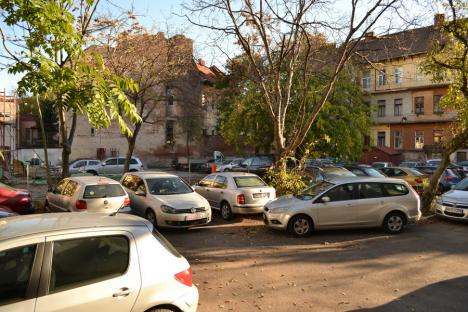 Două asocieri conduse de constructori orădeni concurează pentru amenajarea parcării supraterane din strada Iosif Vulcan (FOTO)
