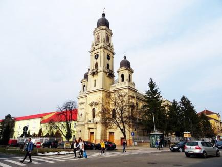 Biserica 'Pogorârea Sfântului Spirit' din centrul Oradiei va fi reabilitată de Compania Naţională de Investiţii (FOTO)