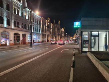 Pauză de la pandemie: Târgul de Crăciun din Oradea a adunat mii de oameni în centrul oraşului (FOTO / VIDEO)