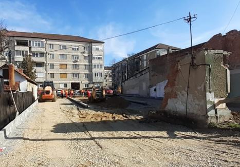 Casa cumpărată de Primăria Oradea în strada Slatinei a devenit... parcare (FOTO)