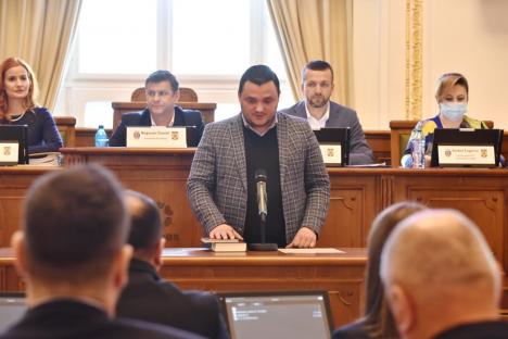 A depus jurământul. PSD-istul Liviu Sabău Popa s-a întors în Consiliul Local Oradea