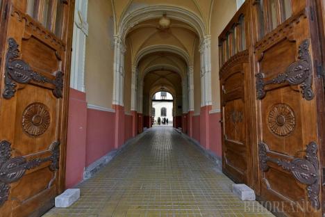 Palatul episcopal greco-catolic din Oradea va fi reabilitat de Compania Naţională de Investiţii (FOTO)