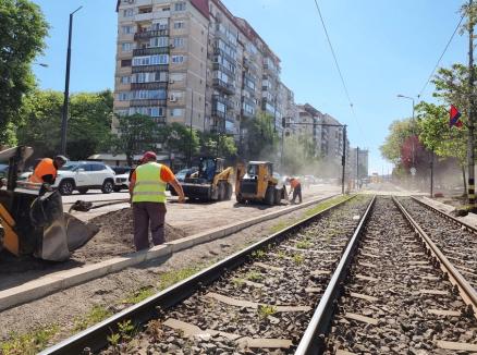 A început refacerea carosabilului pe ultimul tronson al bulevardului Nufărul din Oradea (FOTO)