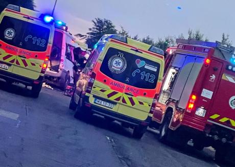 Tragedie în Ungaria, lângă Berettyóújfalu! Doi morţi şi 9 răniţi într-un accident în care a fost implicat și un microbuz din România (FOTO / VIDEO)