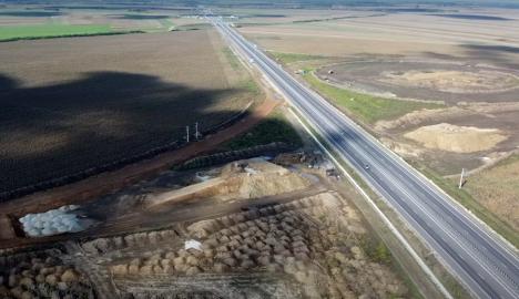 Imagini spectaculoase: Cum arată de sus lucrările la drumul de legătură dintre centura Oradea şi Autostradă (FOTO / VIDEO)