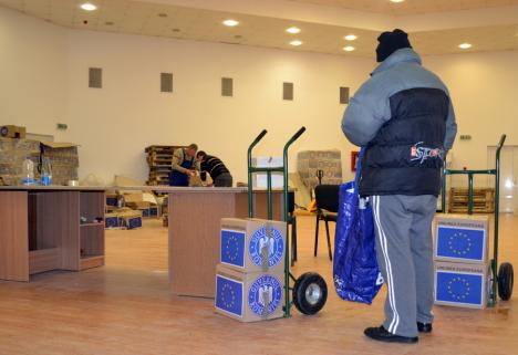 Au ajuns ajutoarele! DASO începe miercuri distribuţia pachetelor de alimente